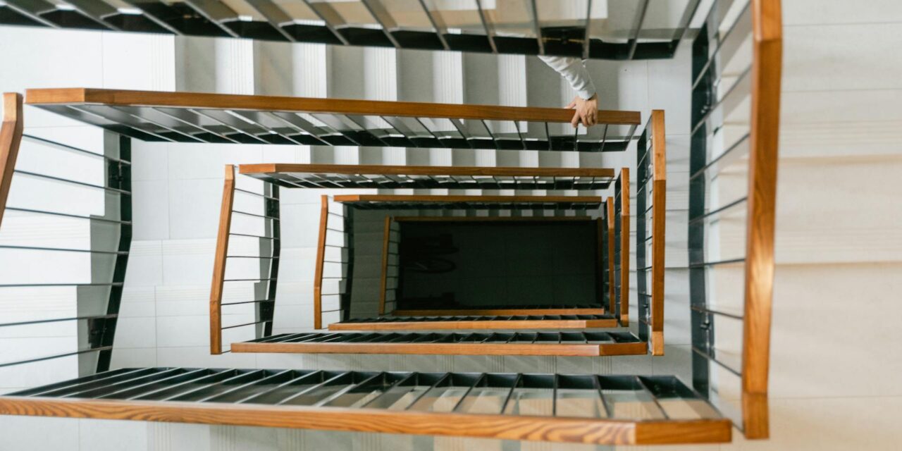 The language(s) of a transparent eviction summons